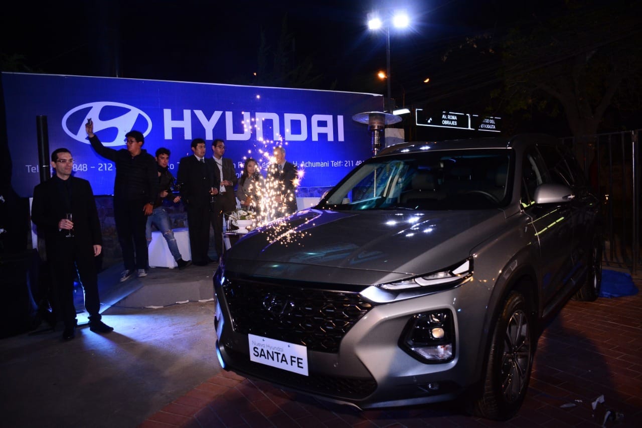 Carmax lanza la nueva Hyundai Santa Fe con tecnología que brinda