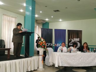 Elvira Valdez expositora