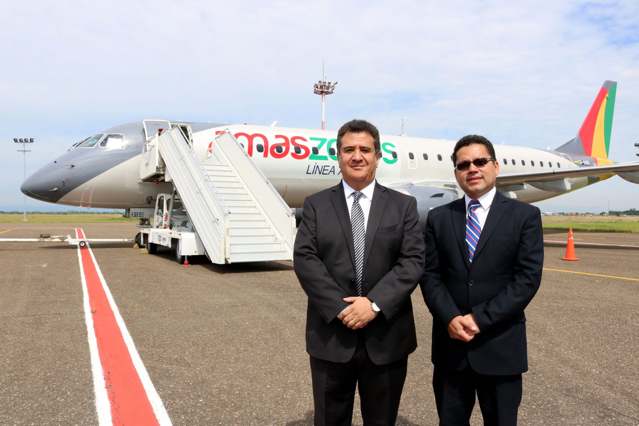 Amaszonas renueva su flota de aviones y presenta su EMBRAER (+ fotos) | La Época- Con sentido de momento histórico