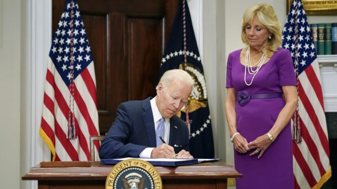 Biden-Armas