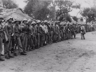 Soldados paraguaos en fila