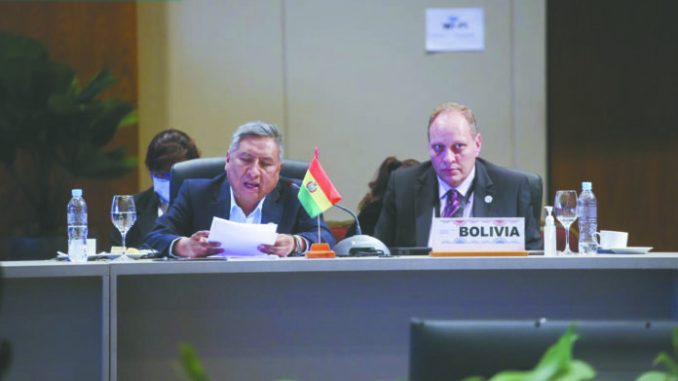canciller Rogelio Mayta