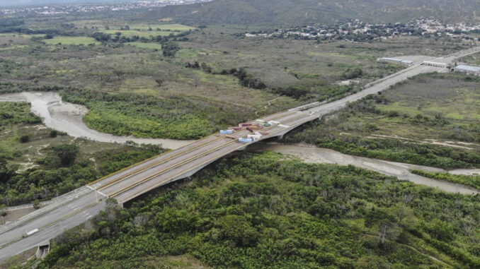 Colombia y Venezuela alistan apertura de puente binacional