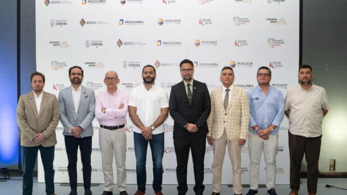 Foto_oficial_autoridades_lanzamiento_EEA
