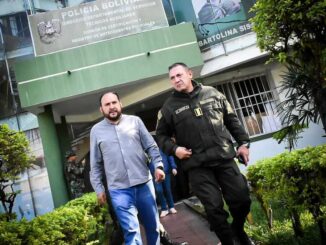 Policía