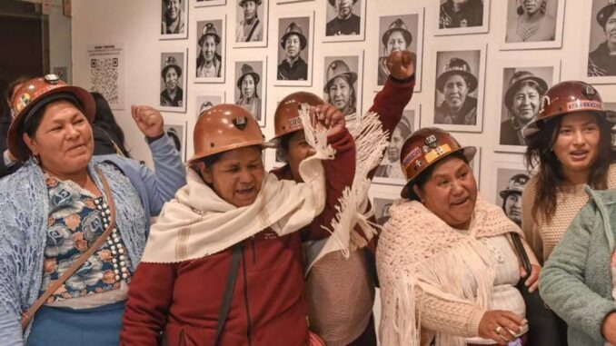 Mujeres BOLIVIA