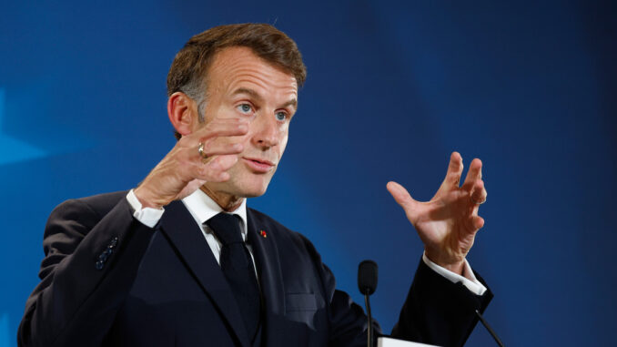 Macron Macron